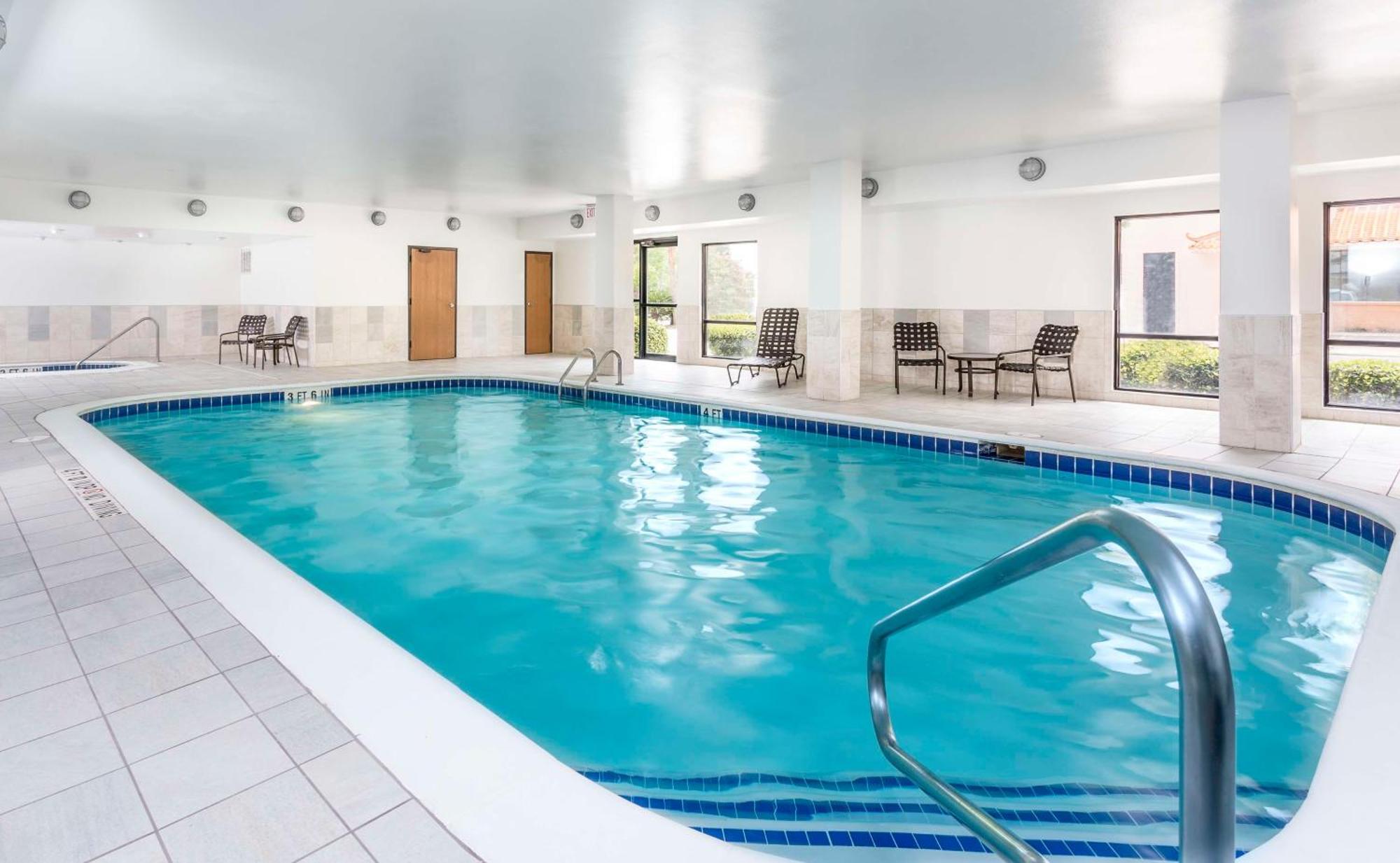 Hampton Houston Hotel 3*